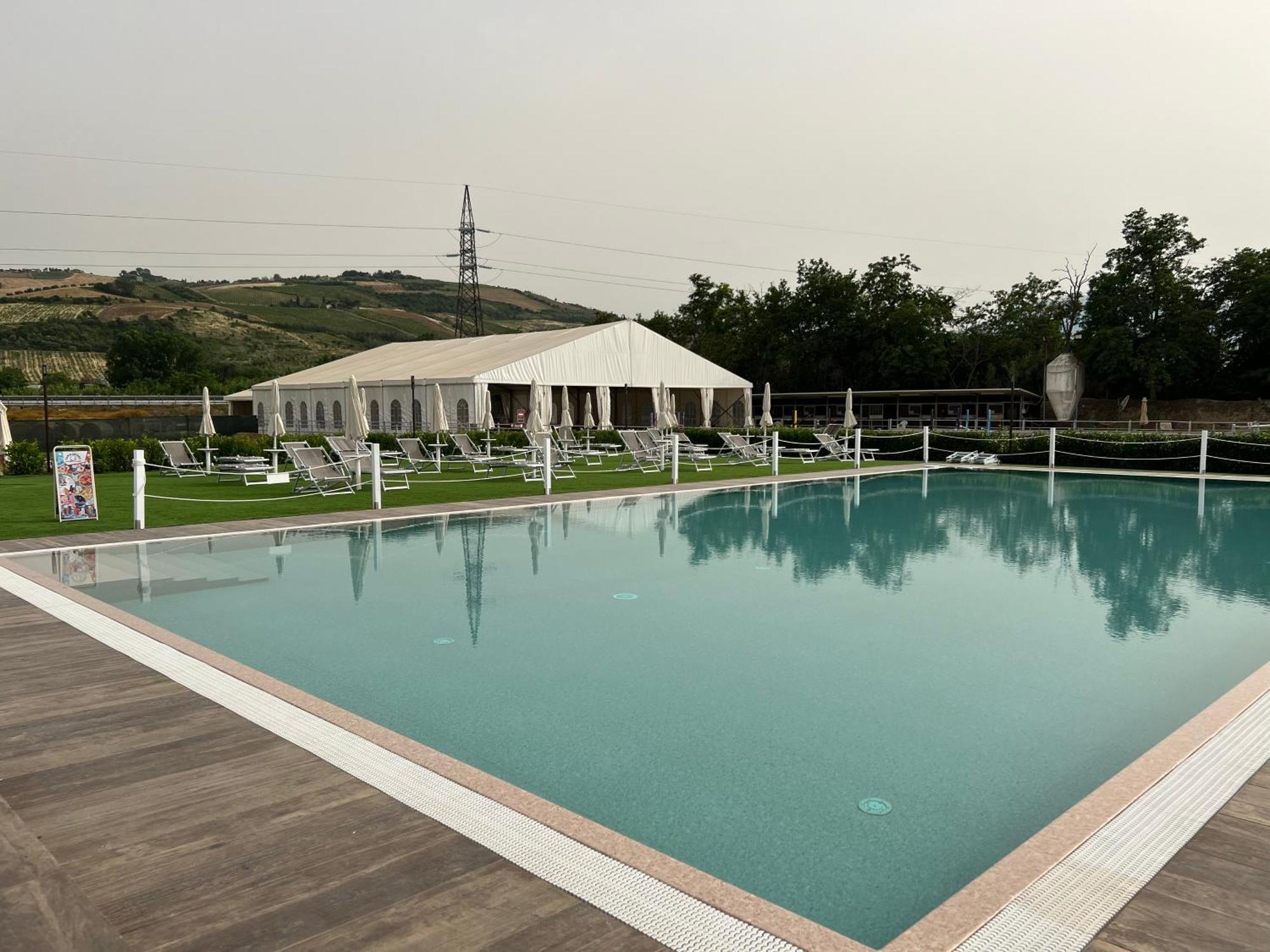 Ll Crinale Village Colli del Tronto Εξωτερικό φωτογραφία