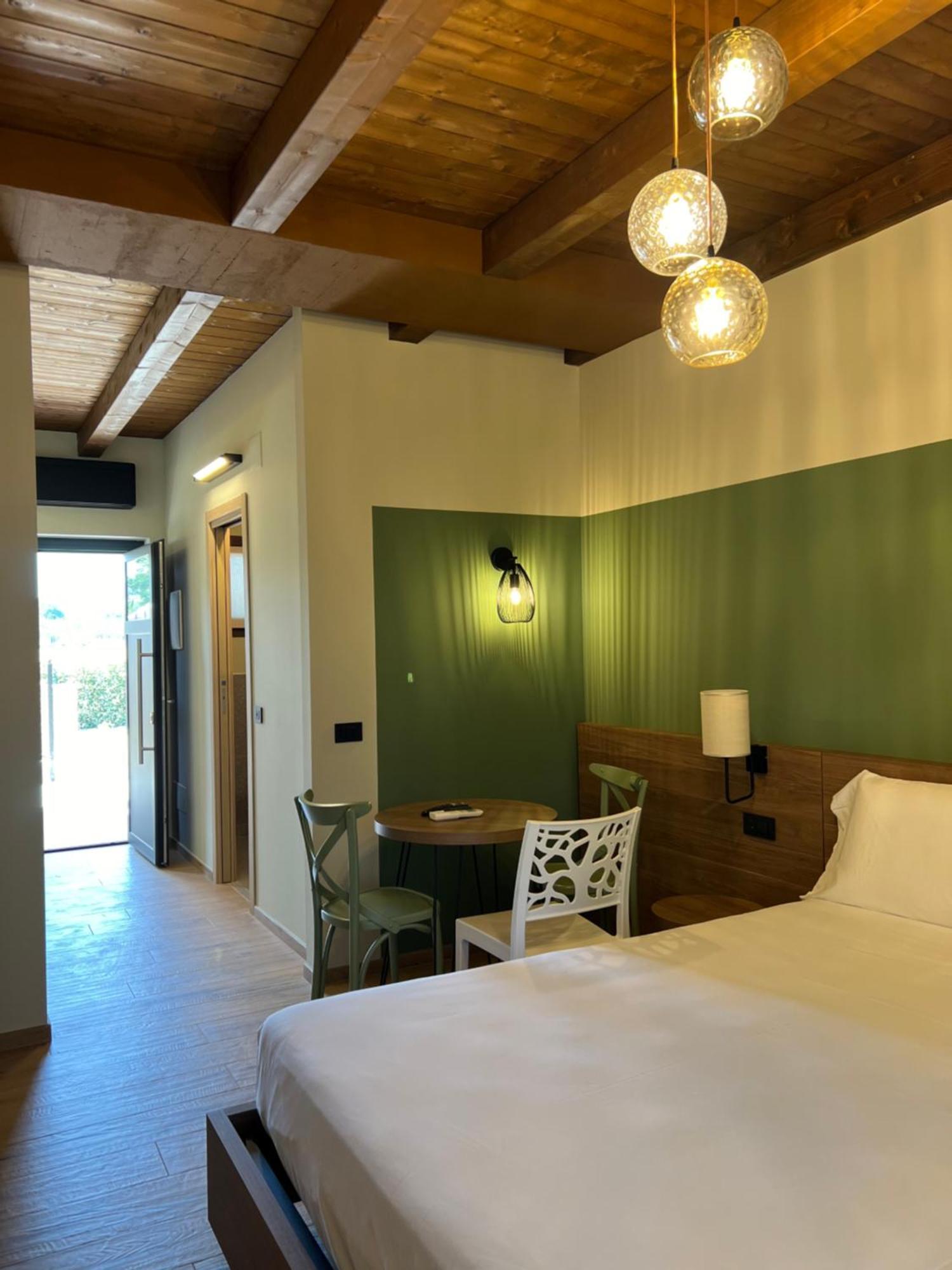 Ll Crinale Village Colli del Tronto Εξωτερικό φωτογραφία